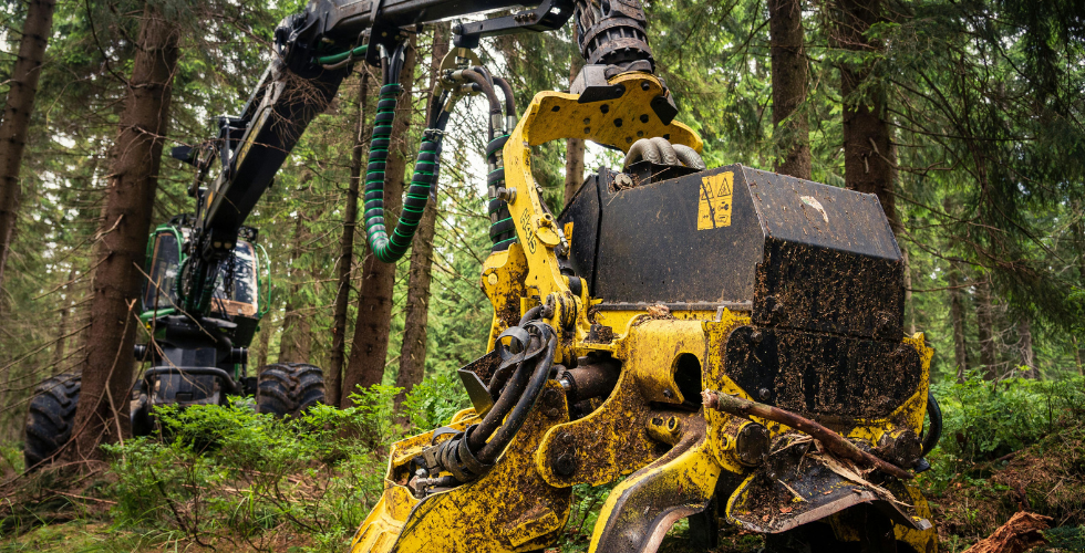 Descubre la gama de asientos Grammer Actimo y Maximo para el sector forestal